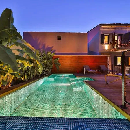 Pitoresk Alacati Hotel